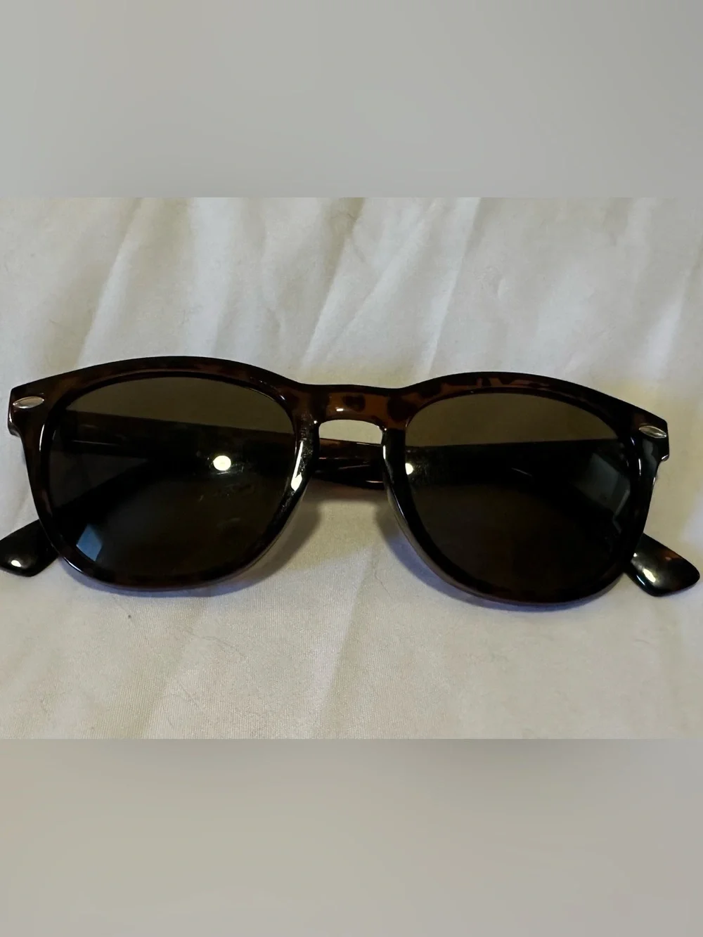 Lucky Brand Tortoiseshell Brown Round Sunglasses